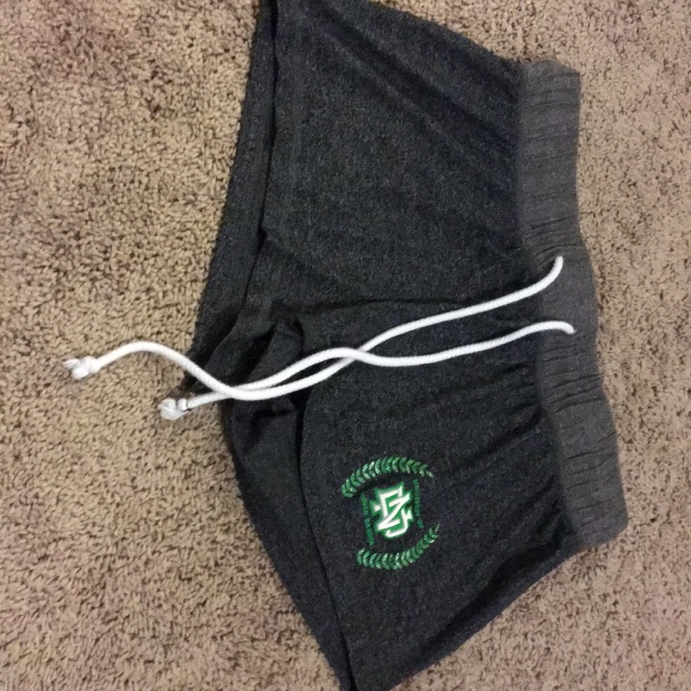 UofND no pocket drawstring shorts